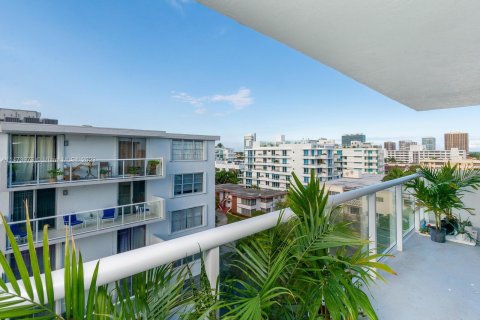 Condominio en venta en Bay Harbor Islands, Florida, 2 dormitorios, 133.87 m2 № 784945 - foto 5