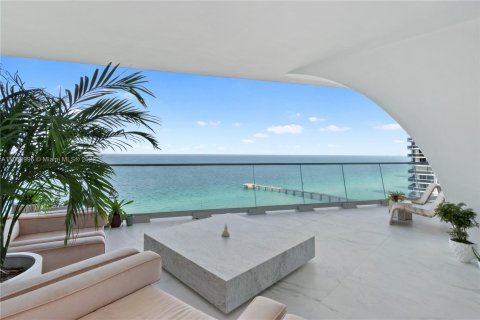 Condominio en venta en Sunny Isles Beach, Florida, 2 dormitorios, 158.31 m2 № 3946 - foto 2
