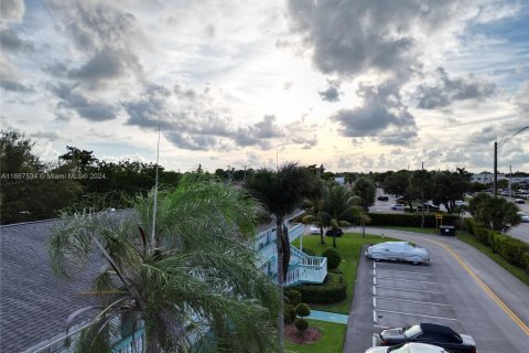 Copropriété à vendre à Deerfield Beach, Floride: 1 chambre, 54.35 m2 № 1384176 - photo 7