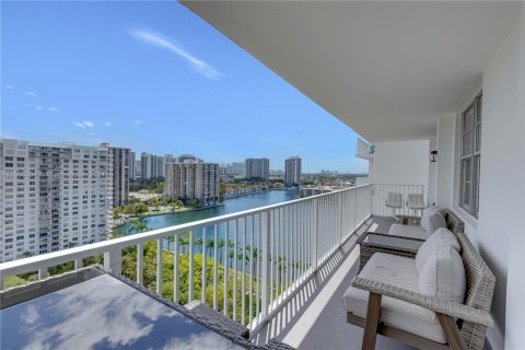 Copropriété à vendre à Aventura, Floride: 2 chambres, 136.19 m2 № 1101736 - photo 20