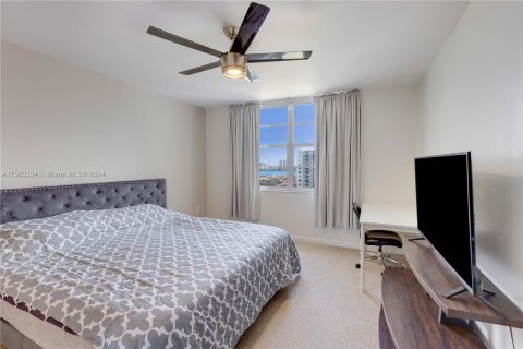 Condo in Aventura, Florida, 2 bedrooms  № 1101736 - photo 16