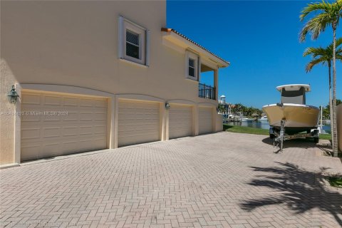 Villa ou maison à vendre à Coral Gables, Floride: 5 chambres, 436.64 m2 № 1238811 - photo 30