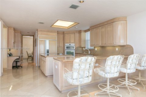 Casa en venta en Coral Gables, Florida, 5 dormitorios, 436.64 m2 № 1238811 - foto 13