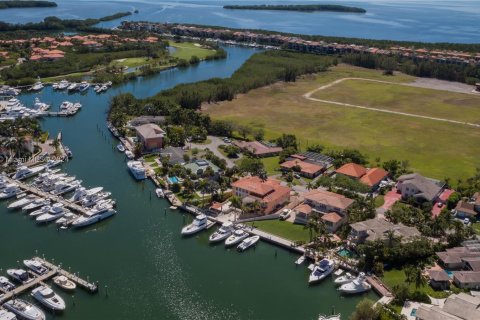 Villa ou maison à vendre à Coral Gables, Floride: 5 chambres, 436.64 m2 № 1238811 - photo 2