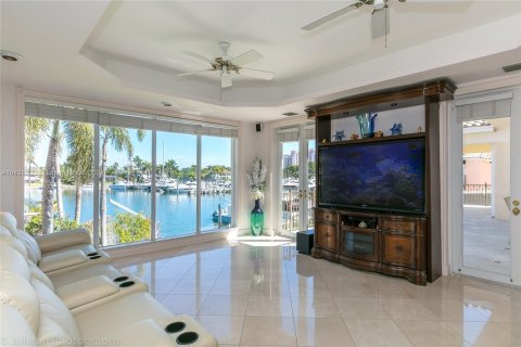 Villa ou maison à vendre à Coral Gables, Floride: 5 chambres, 436.64 m2 № 1238811 - photo 15