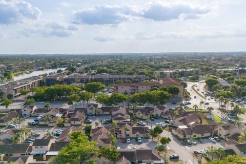 Townhouse in Hialeah, Florida 2 bedrooms, 146.97 sq.m. № 1367497 - photo 6