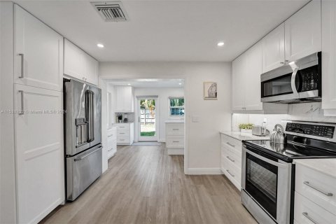Casa en venta en Dania Beach, Florida, 3 dormitorios, 125.6 m2 № 1007006 - foto 21