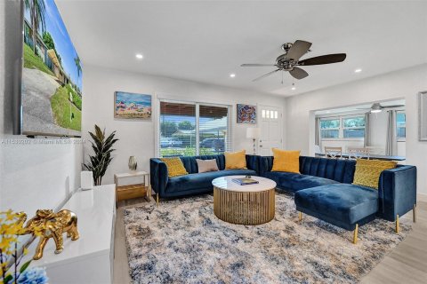Casa en venta en Dania Beach, Florida, 3 dormitorios, 125.6 m2 № 1007006 - foto 14