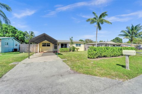 Casa en venta en Dania Beach, Florida, 3 dormitorios, 125.6 m2 № 1007006 - foto 3