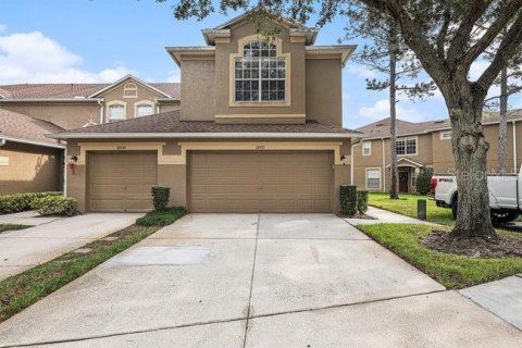 Townhouse in Tampa, Florida 2 bedrooms, 163.42 sq.m. № 935531 - photo 1