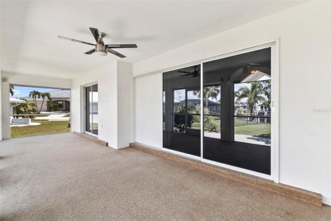 Villa ou maison à vendre à Punta Gorda, Floride: 3 chambres, 184.13 m2 № 1109564 - photo 4