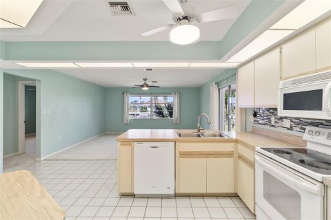 Villa ou maison à vendre à Punta Gorda, Floride: 3 chambres, 184.13 m2 № 1109564 - photo 23