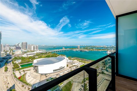 Studio in the Condo in Miami, Florida  № 1013600 - photo 1