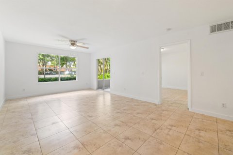 Condominio en venta en Delray Beach, Florida, 1 dormitorio, 62.43 m2 № 1013994 - foto 22