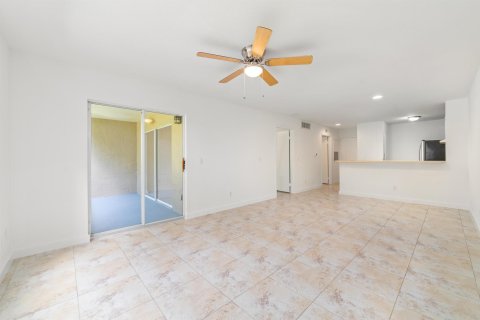 Condo in Delray Beach, Florida, 1 bedroom  № 1013994 - photo 19