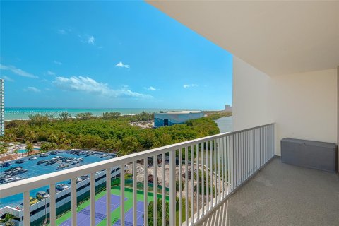 Condo in Sunny Isles Beach, Florida, 2 bedrooms  № 1013952 - photo 5