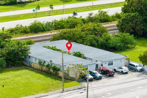 Immobilier commercial à vendre à Opa-locka, Floride № 995727 - photo 5