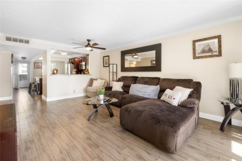 Condominio en venta en Pompano Beach, Florida, 2 dormitorios, 96.15 m2 № 842099 - foto 16