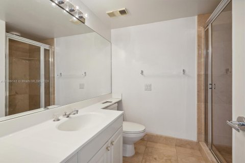 Condo in Aventura, Florida, 2 bedrooms  № 1220560 - photo 15