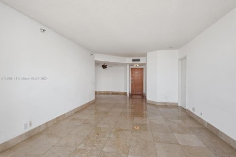 Condo in Aventura, Florida, 2 bedrooms  № 1220560 - photo 5