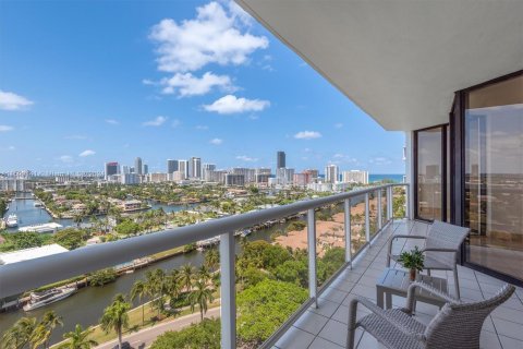 Condo in Aventura, Florida, 2 bedrooms  № 1220560 - photo 18