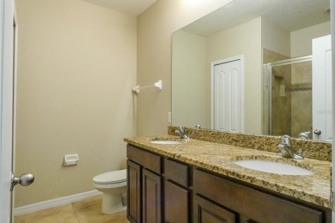 Townhouse in Tampa, Florida 3 bedrooms, 144 sq.m. № 1411045 - photo 14