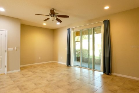 Townhouse in Tampa, Florida 3 bedrooms, 144 sq.m. № 1411045 - photo 6