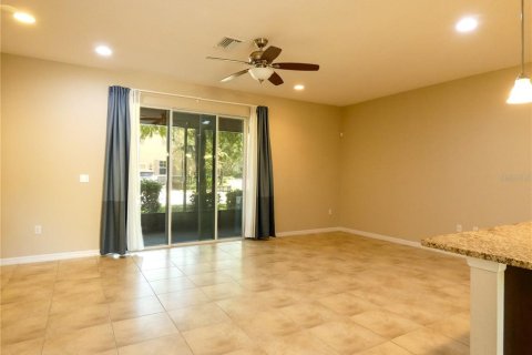 Townhouse in Tampa, Florida 3 bedrooms, 144 sq.m. № 1411045 - photo 3