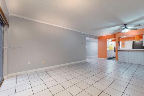 Copropriété à vendre à Hialeah, Floride: 3 chambres, 114.83 m2 № 1333350 - photo 29