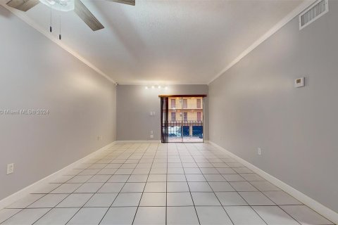 Copropriété à vendre à Hialeah, Floride: 3 chambres, 114.83 m2 № 1333350 - photo 25