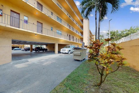 Copropriété à vendre à Hialeah, Floride: 3 chambres, 114.83 m2 № 1333350 - photo 15