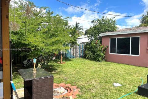 House in Miami Gardens, Florida 3 bedrooms, 116.5 sq.m. № 1365388 - photo 20