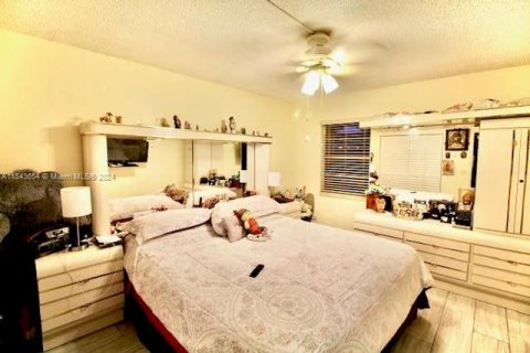 Condominio en venta en Pembroke Pines, Florida, 2 dormitorios, 88.54 m2 № 1092482 - foto 2