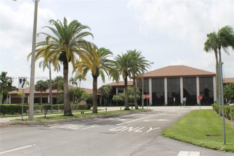 Condominio en venta en Pembroke Pines, Florida, 2 dormitorios, 88.54 m2 № 1092482 - foto 14