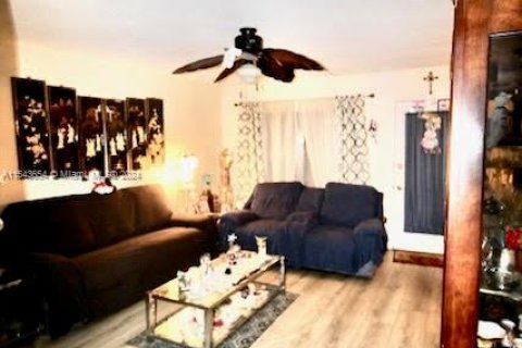 Condominio en venta en Pembroke Pines, Florida, 2 dormitorios, 88.54 m2 № 1092482 - foto 8