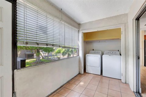Condominio en venta en Tampa, Florida, 2 dormitorios, 81.85 m2 № 1087926 - foto 17