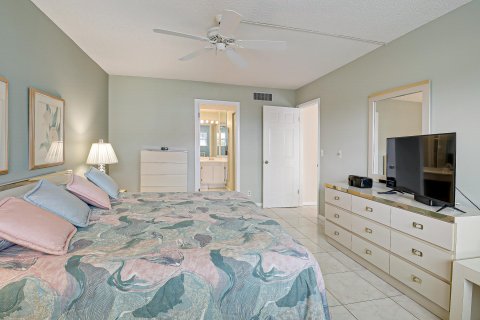 Купить кондоминиум в Лейк-Уорт, Флорида 2 спальни, 113.53м2, № 1003816 - фото 16