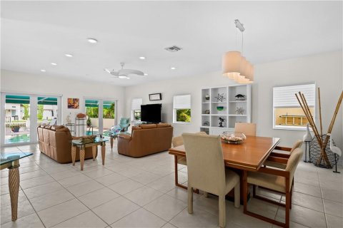 Villa ou maison à vendre à Fort Lauderdale, Floride: 4 chambres, 250.09 m2 № 1133073 - photo 15