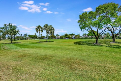 House in Boca Raton, Florida 5 bedrooms, 590.21 sq.m. № 1133074 - photo 1