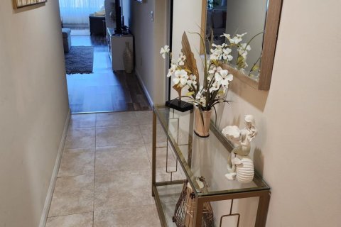 Condo in Tamarac, Florida, 2 bedrooms  № 1133107 - photo 6