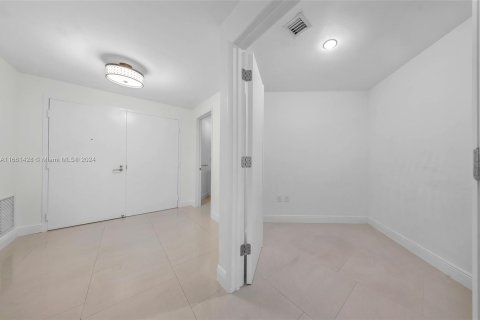 Copropriété à vendre à Aventura, Floride: 3 chambres, 167.04 m2 № 1368908 - photo 16