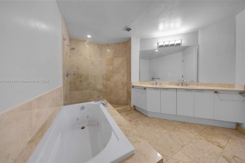 Купить кондоминиум в Авентура, Флорида 3 спальни, 167.04м2, № 1368908 - фото 28