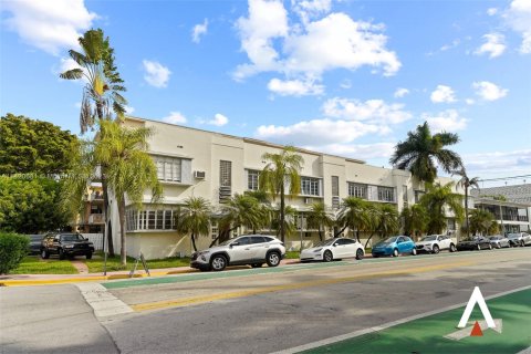 Propiedad comercial en venta en Miami Beach, Florida № 643130 - foto 27