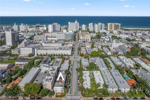 Immobilier commercial à vendre à Miami Beach, Floride № 643130 - photo 1