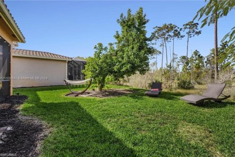 House in Naples, Florida 2 bedrooms, 193.33 sq.m. № 1180887 - photo 25