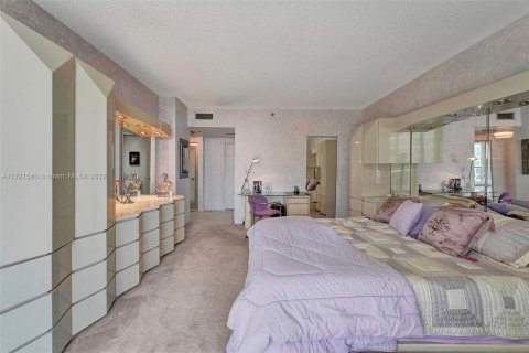 Condominio en venta en Aventura, Florida, 2 dormitorios, 167.22 m2 № 11492 - foto 18