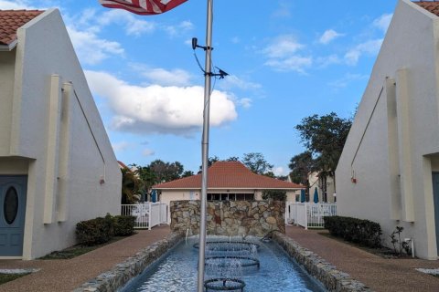 Condo in Deerfield Beach, Florida, 1 bedroom  № 1208006 - photo 1