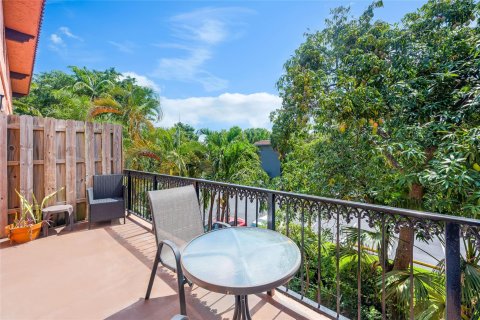 Condo in Fort Lauderdale, Florida, 2 bedrooms  № 1208050 - photo 5