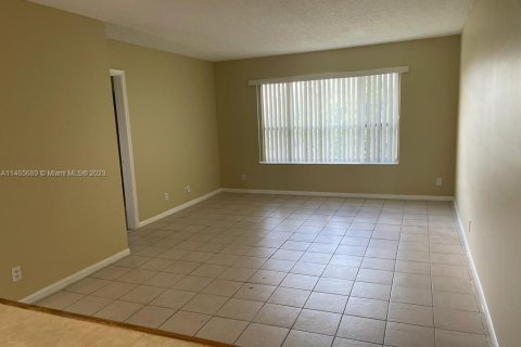 Copropriété à vendre à Coral Springs, Floride: 2 chambres, 71.35 m2 № 837260 - photo 3