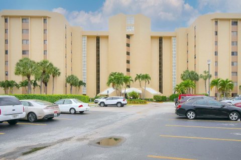 Copropriété à vendre à Lauderhill, Floride: 2 chambres, 128.58 m2 № 948912 - photo 16